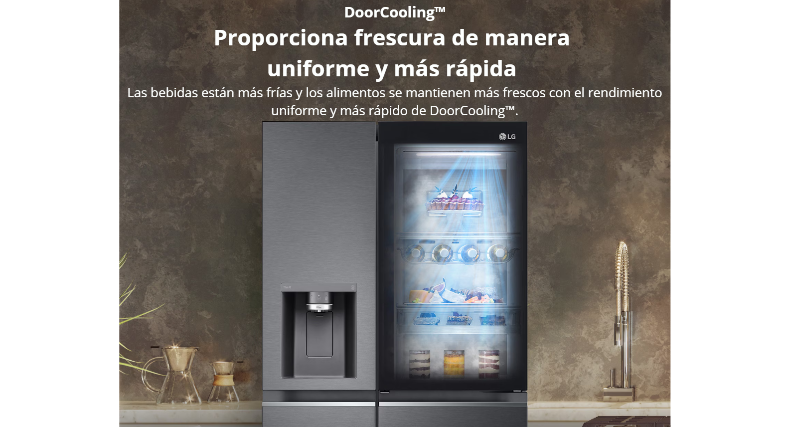 Banner publicitario de la tecnología DoorCooling en la refrigeradora LG VS25XHWCB mostrando flujos de aire frío.